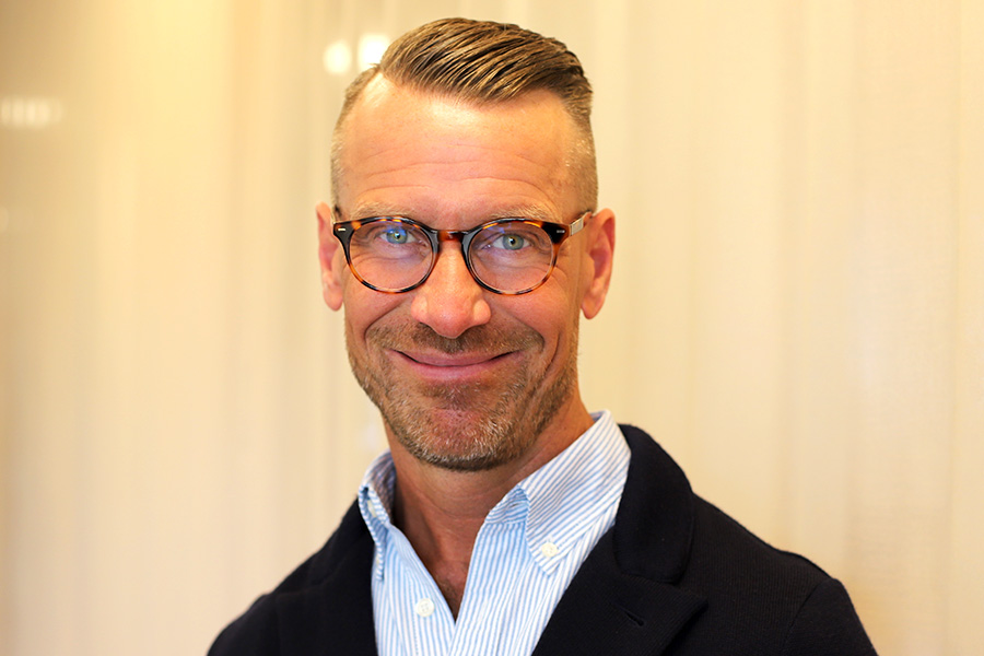 Porträtt på Fredrik Ulfsson, Försäljningschef
